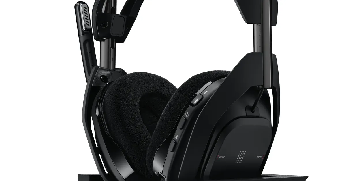 Razer Kraken V4 gaming headset product photo