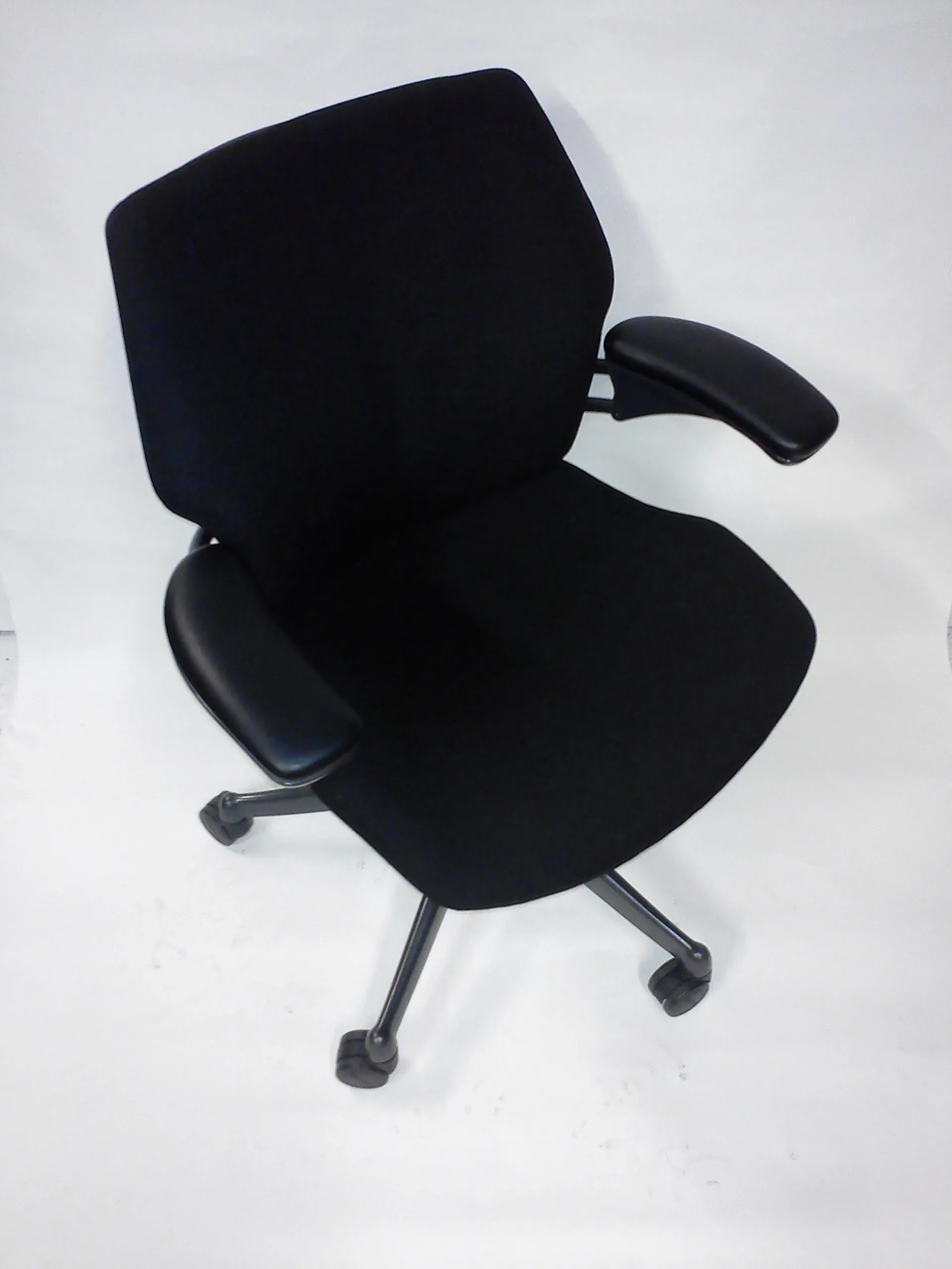 Humanscale Freedom office chair product photo