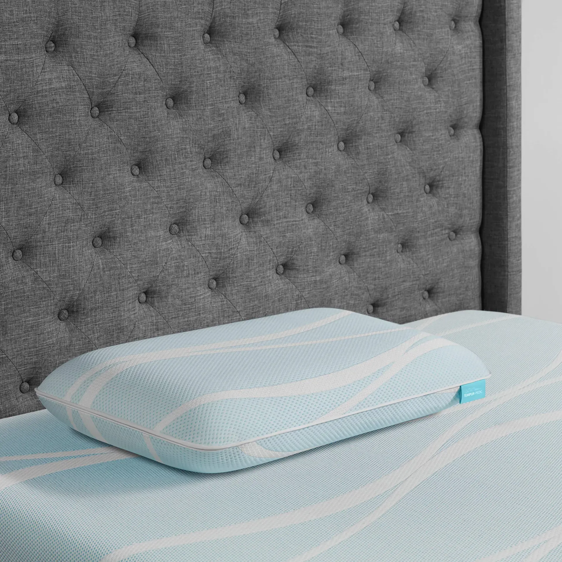 Tempur-Pedic TEMPUR-Breeze ProLo Pillow with cooling cover